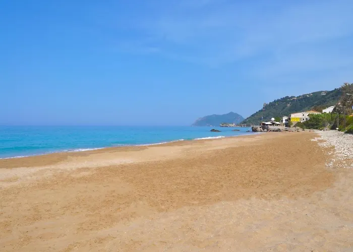Maria With Pool - Agios Gordios アパート *